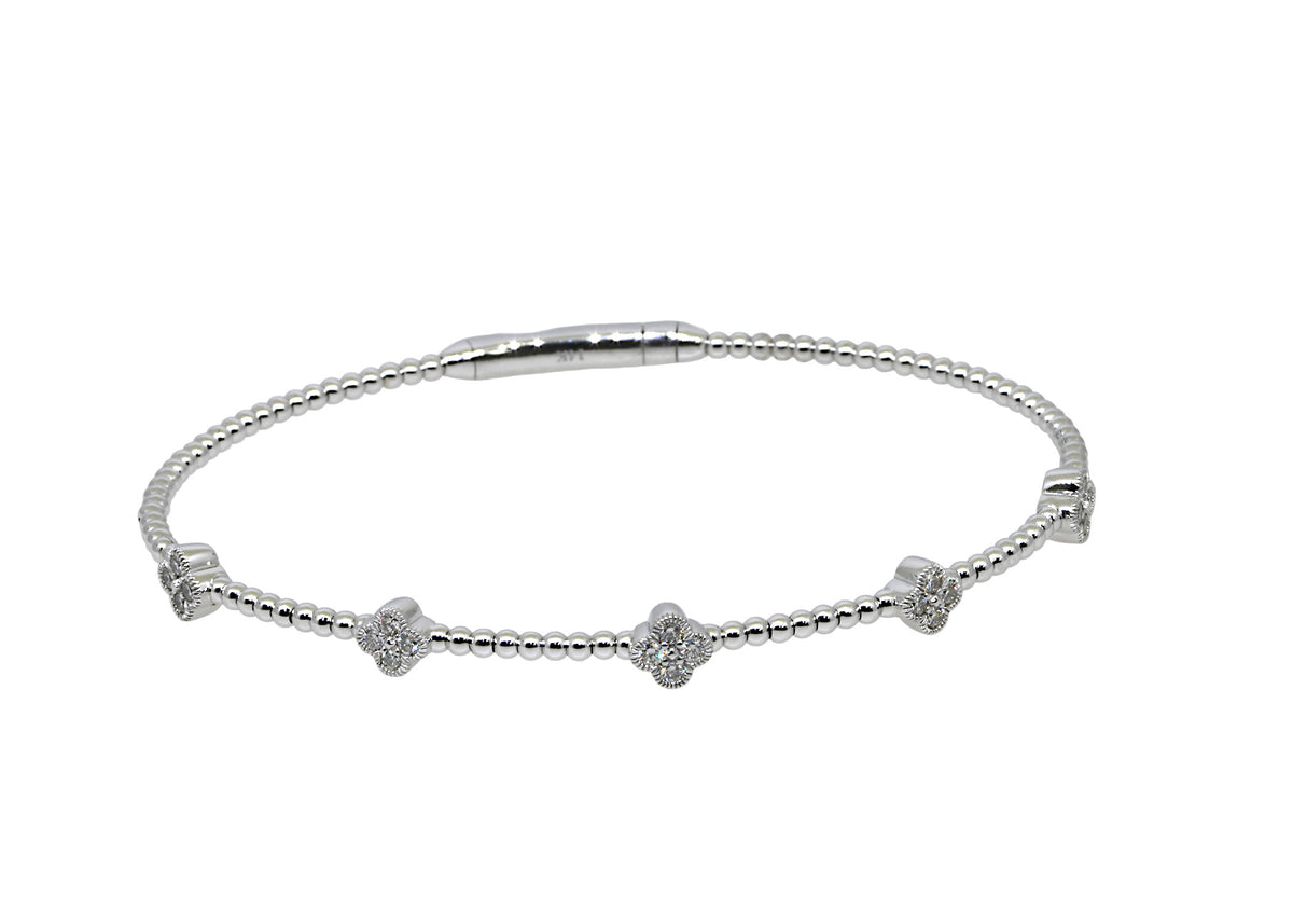 Flexible Bangle Bracelet With 5 Diamond Clovers
