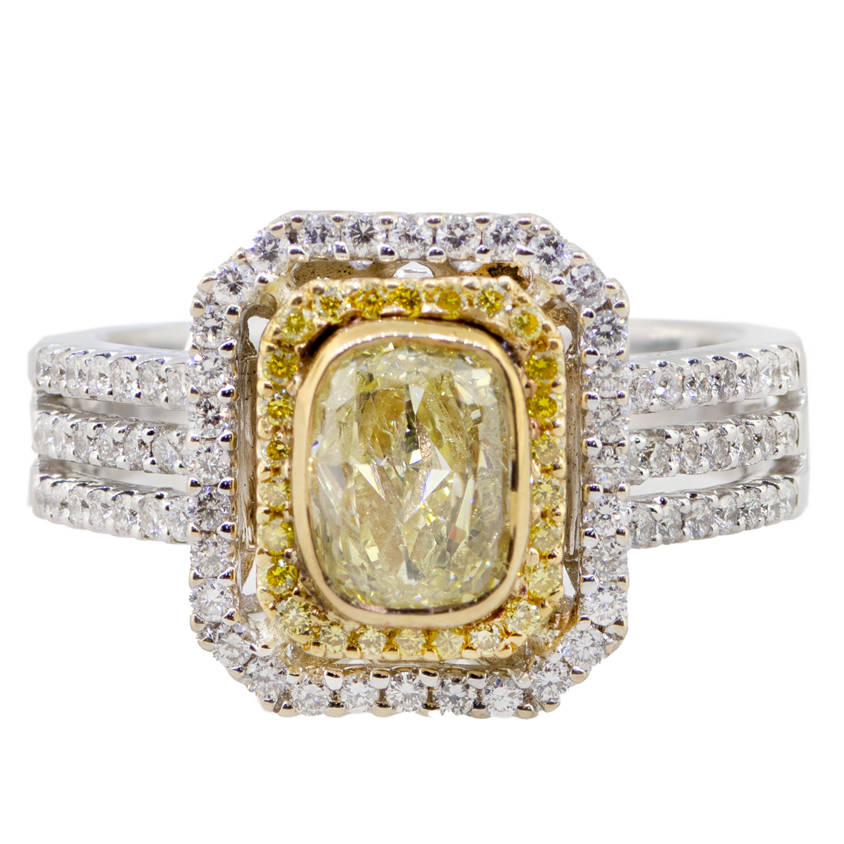 18KW/22K Gold 7.00 gm Fancy Diamond Ring