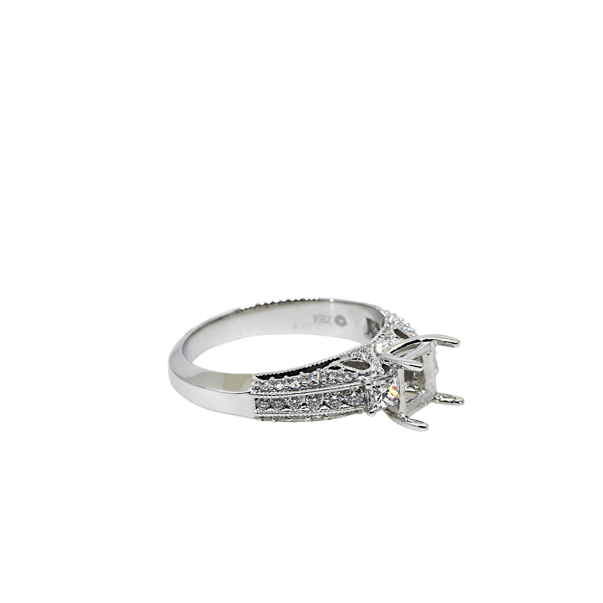 Fancy Diamond Mounting