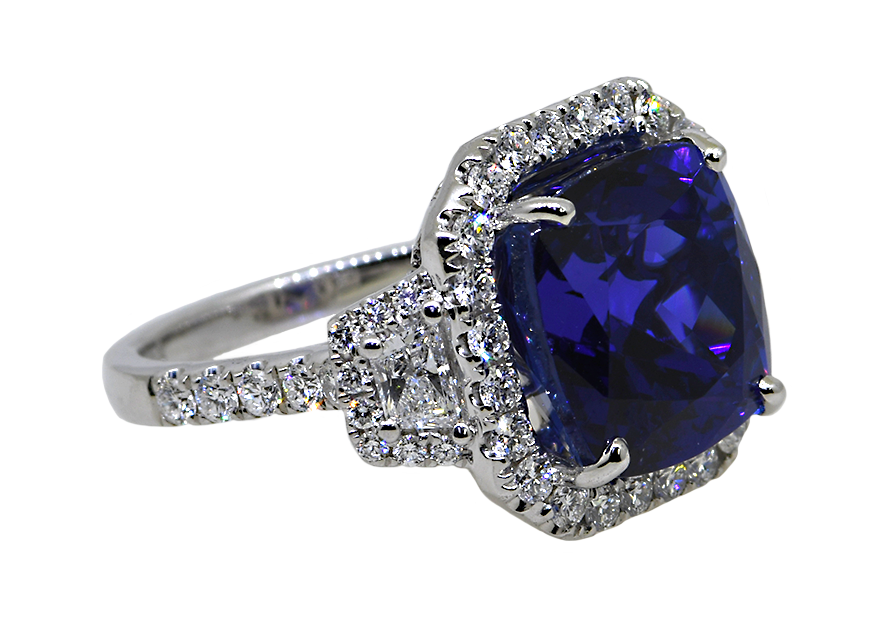 18KW Tanzanite and Diamond Ring