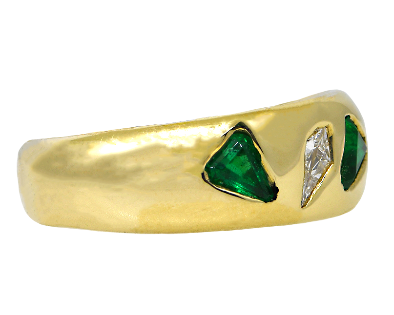 14KY Emerald and Diamond Band
