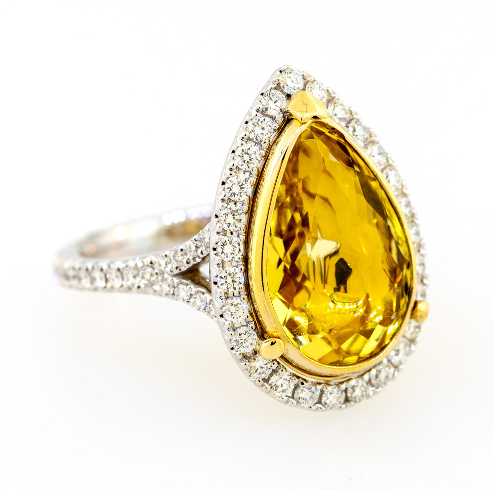 18KT White Gold Ladies Pear Shaped Genuine Golden Beryl and Diamond Ring