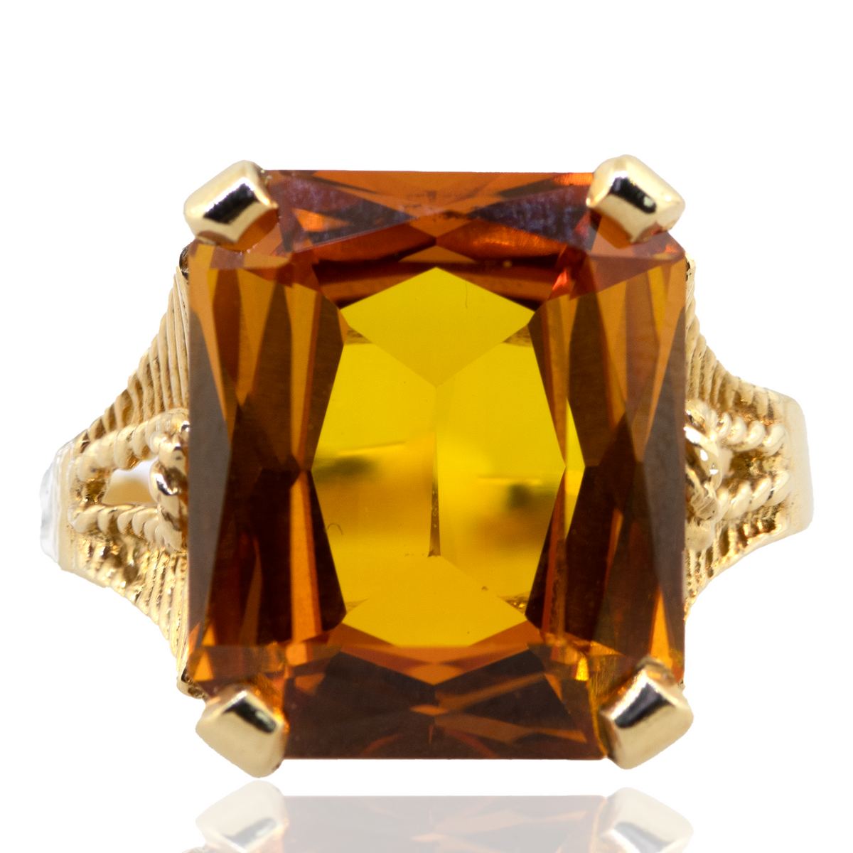 14KY 5.70 gm. 4 Yellow Gold Ring w/ Orange Synthetic Stone