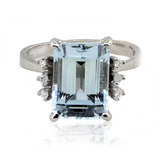 14KW 8.60gm. Aquamarine & Diamond Ring