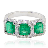 18KW 5.90 gm. Fancy Emerald & Diamond Ring