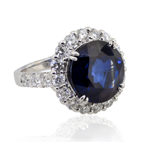 18KW 11.90gm. Sapphire & Diamond Ring SA 1=12.140t GIA.