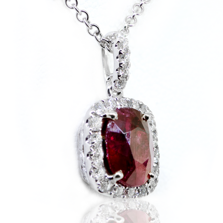 18W/ 6.00 gm. Ruby & Diamond Pendant w Chain