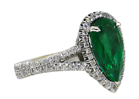 Emerald & Pear Shaped Diamond Ring