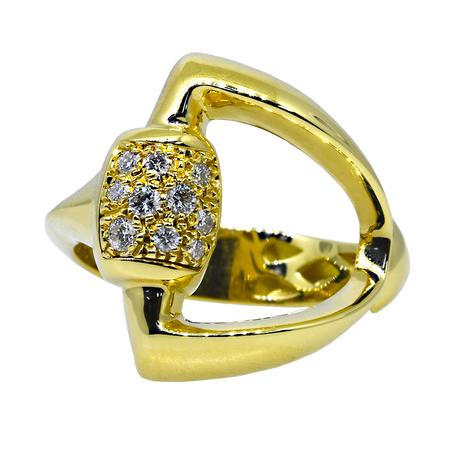 18KY Diamond Ring with Triangular Shape