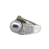 18K White Gold Ring With Tahitian Pearl and Diamonds