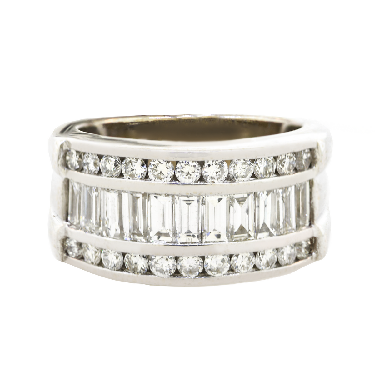 18KW 11.30gm Diamond Fashion Ring